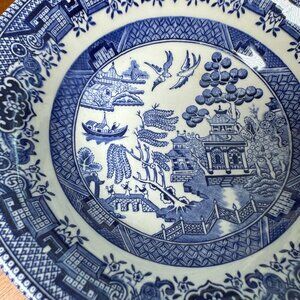 Vintage Broadhurst Staffordshire Blue Willow Blue and White Bowl 6"